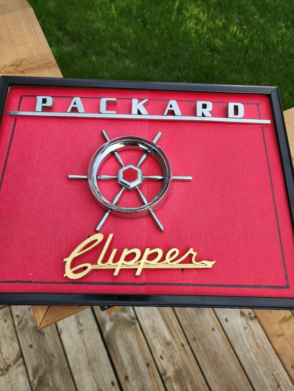 Clipper Wall Accent in Red with Chrome and Gold Details